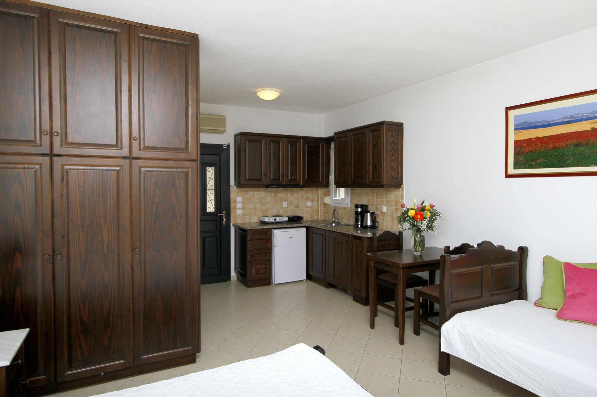 Amygdalies Apartments Myrina Exterior photo